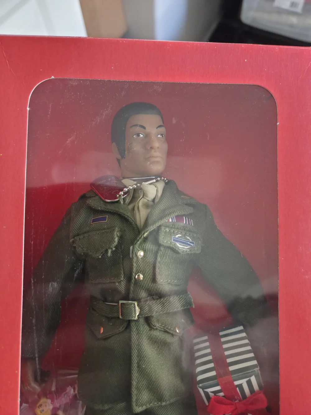 Hasbro G.I. Joe Home for the Holidays Soldier - Green & Red Accents